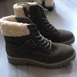 Green Suede Winter Boot